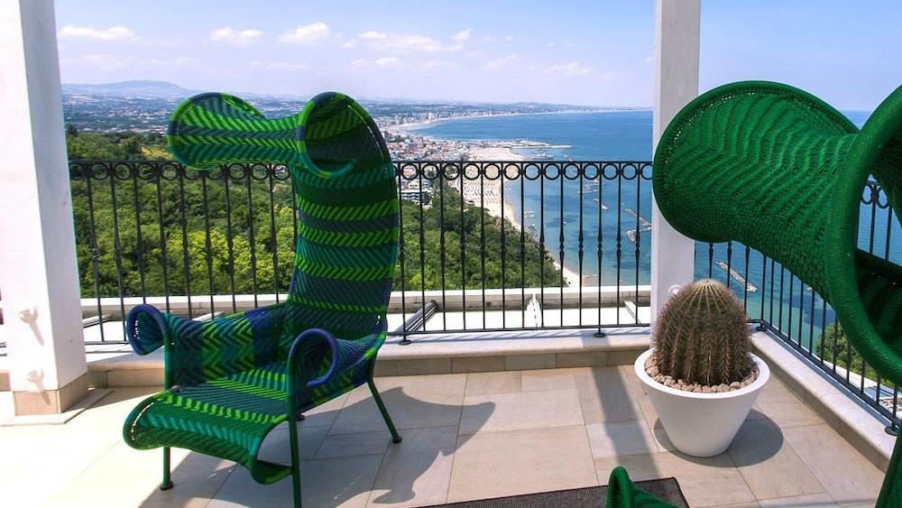 Hotel Posillipo Gabicce Mare Exterior photo