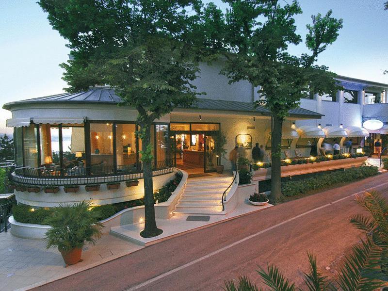 Hotel Posillipo Gabicce Mare Exterior photo