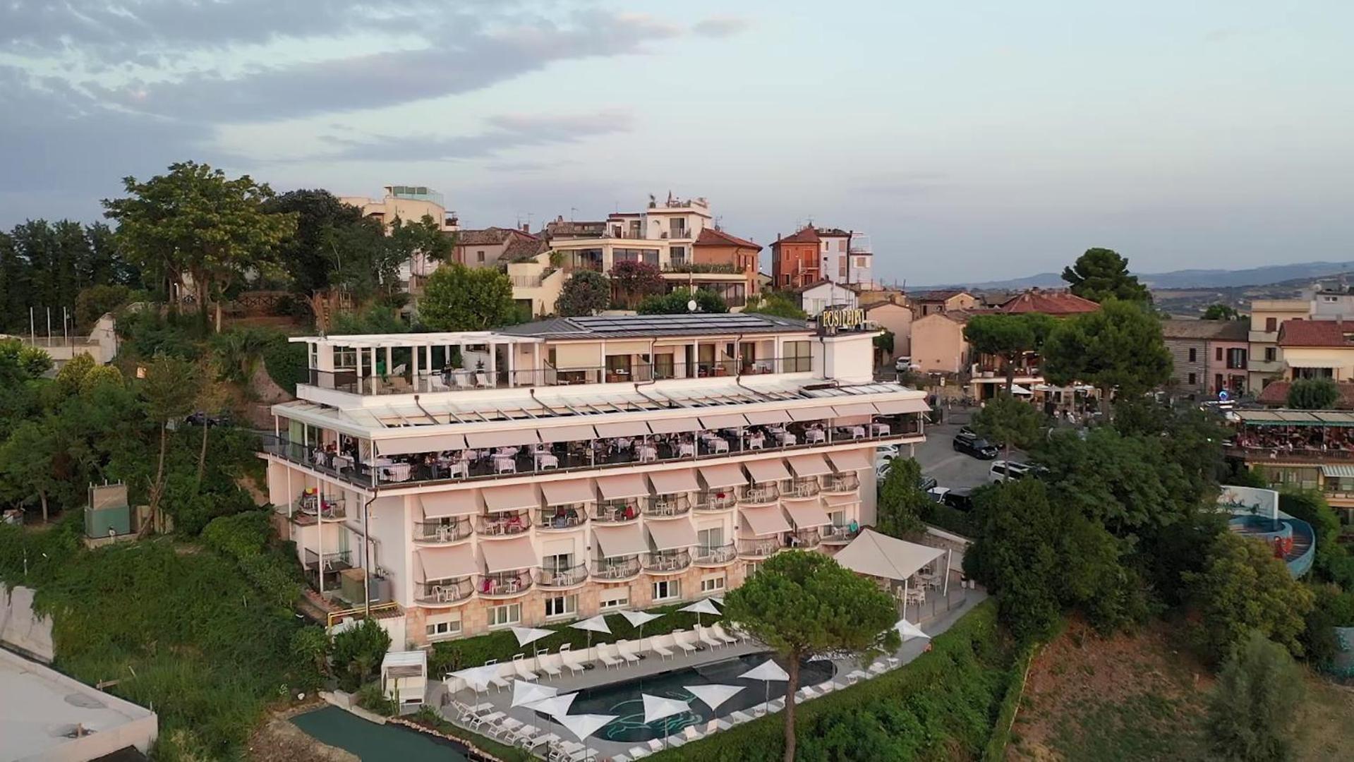 Hotel Posillipo Gabicce Mare Exterior photo